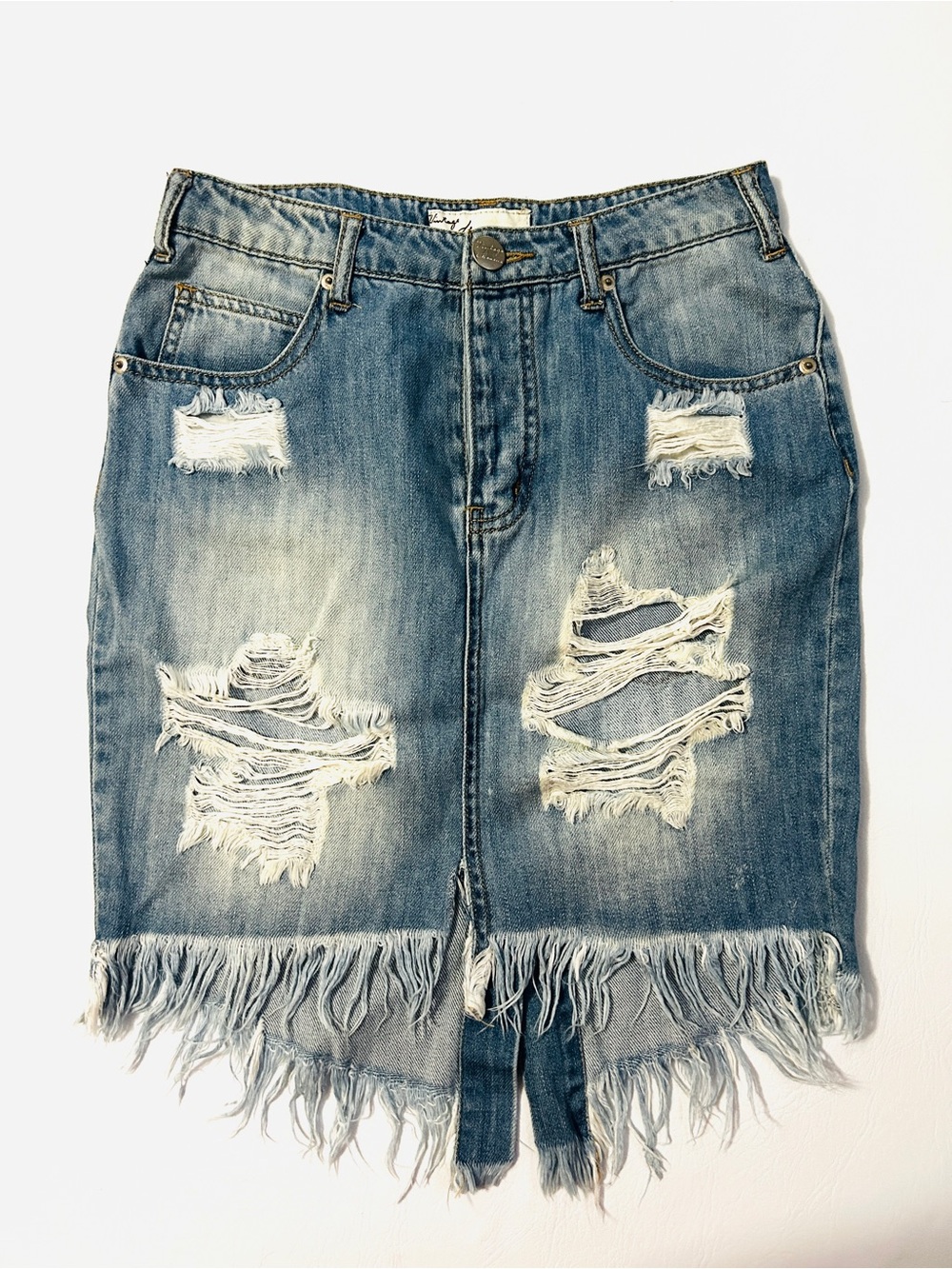 Distressed Fringe Denim Skirt in Faded Blue size 25